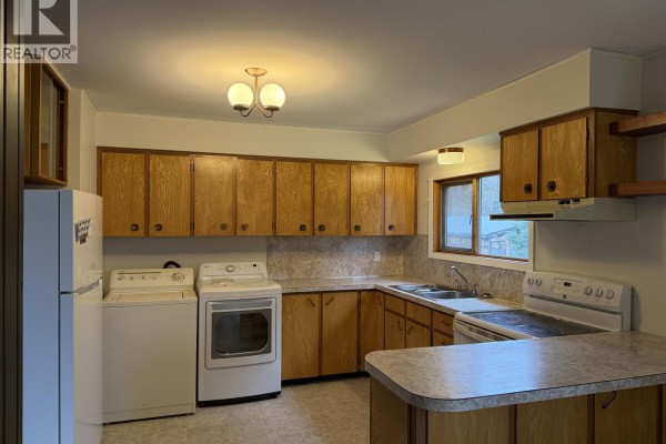 Mud room - 2085 Carnaby Street, Smithers, BC V0J2N0 Photo 5