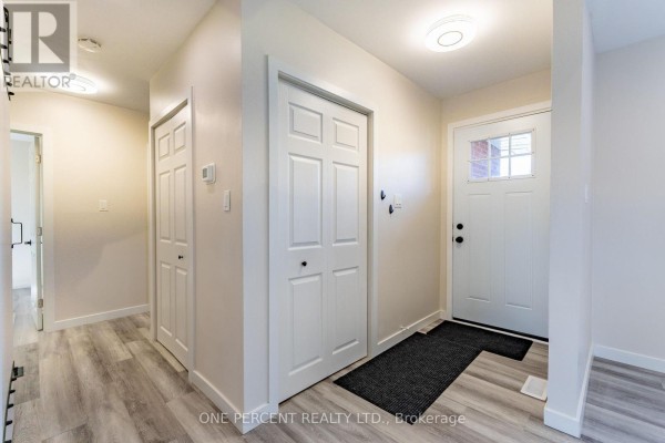 Bedroom - 2085 Madison Avenue, Greater Sudbury, ON P3A2P7 Photo 2