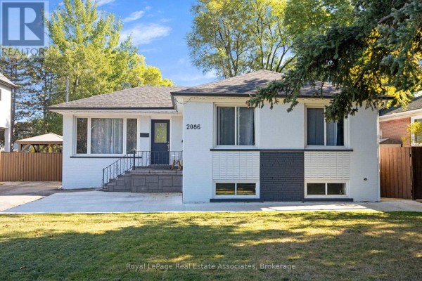Residential for sale at 2086 Bridge Road, Oakville, ON - MLS® bahlpD