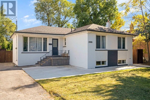 2086 Bridge Road, Oakville, ON, photo 2