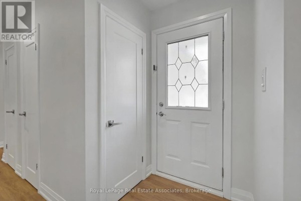 Laundry room - 2086 Bridge Road, Oakville, ON L6L2E9 Photo 5