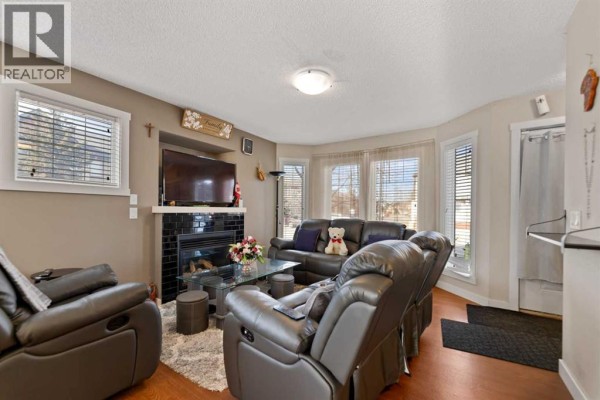 4pc Bathroom - 209, 2445 Kingsland Road Se, Airdrie, AB T4A0B4 Photo 5