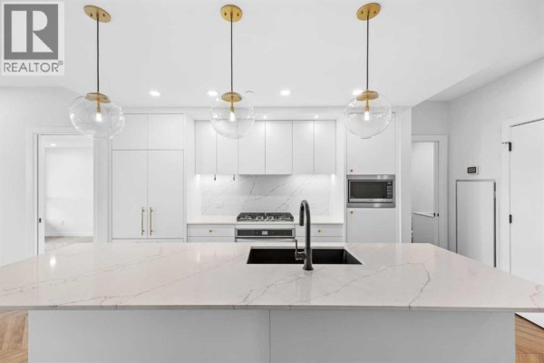 4pc Bathroom - 209, 8505 Broadcast Avenue Sw, Calgary, AB T3H6B5 Photo 3