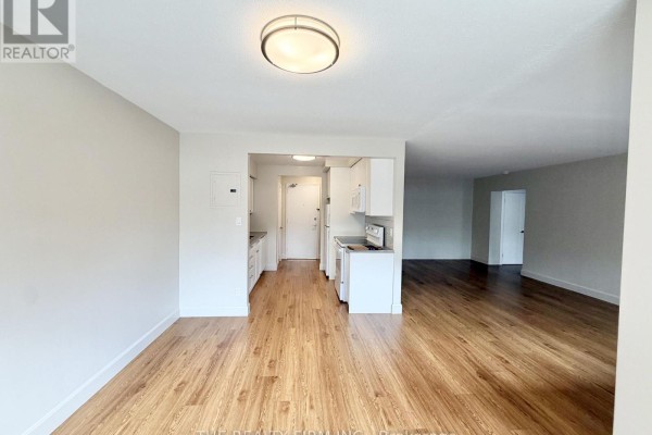 209 - 10 Beechwood Place, London South, ON N6C1H7 Photo 5