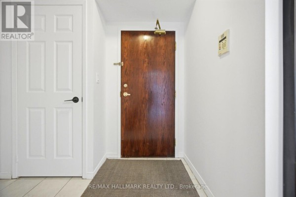 Living room - 209 - 190 Manitoba Street, Toronto, ON M8Y3Y8 Photo 4