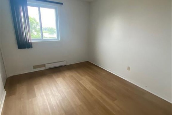 209 - 220 Kenyon Street W, North Glengarry, ON, photo 3