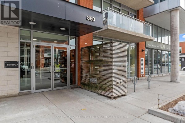 Den - 209 - 360 Mcleod Street, Ottawa, ON K2P1A9 Photo 2