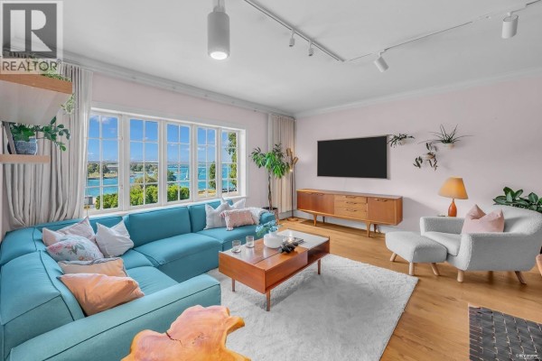 209 1311 Beach Avenue, Vancouver