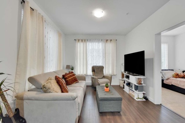 209 15835 85 Avenue, Surrey, BC V4N6W6 Photo 3