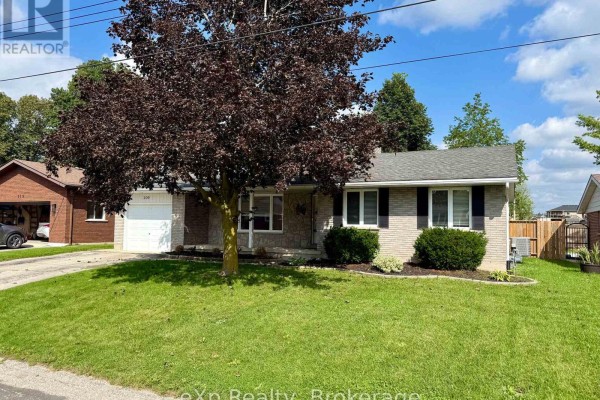 209 15th Avenue, Hanover, ON, photo 2