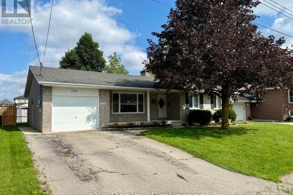 209 15th Avenue, Hanover, ON, photo 3