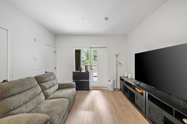 209 19577 65b Street, Surrey, BC V4N6Y3 Photo 5