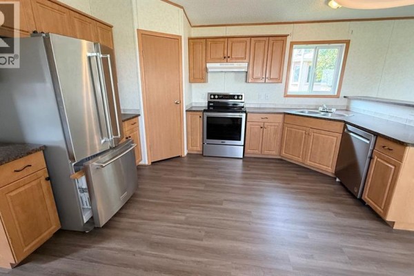 3pc Bathroom - 209 2 Avenue, Craigmyle, AB T0J0T0 Photo 3