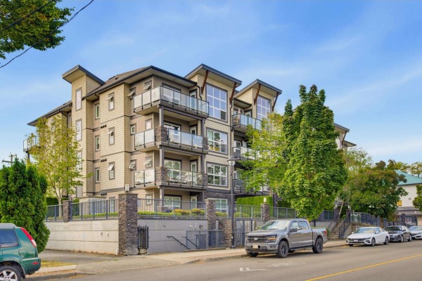 209 20630 Douglas Street, Langley, BC V3A4B8 Photo 3