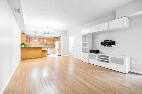 Kitchen - 209 270 Fairhaven Road, Winnipeg, MB R3P0X9 Photo 3