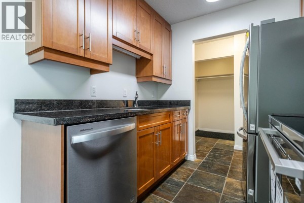 209 275 W 2nd Street, North Vancouver, BC V7M1C9 Photo 3