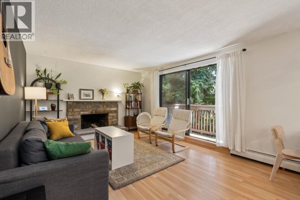209 310 E 3rd Street, North Vancouver, BC V7L1E9 Photo 2