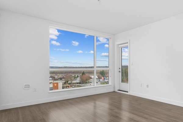 209 31940 Raven Avenue, Mission, BC V2V0L1 Photo 4