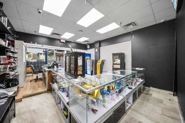 209 32530 Lougheed Highway, Mission, BC V2V1A5 Photo 4