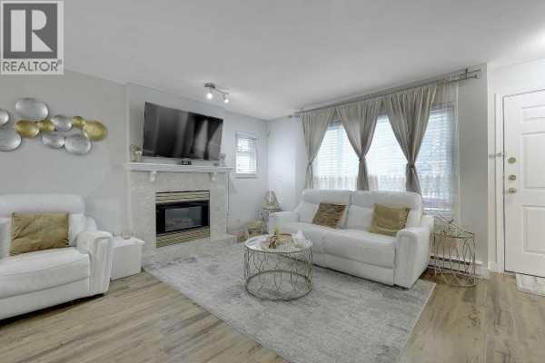209 3978 Albert Street, Burnaby, BC V5C2E1 Photo 2