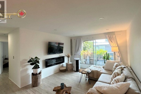 209 809 W 16th Street, North Vancouver, BC V7P1M6 Photo 3