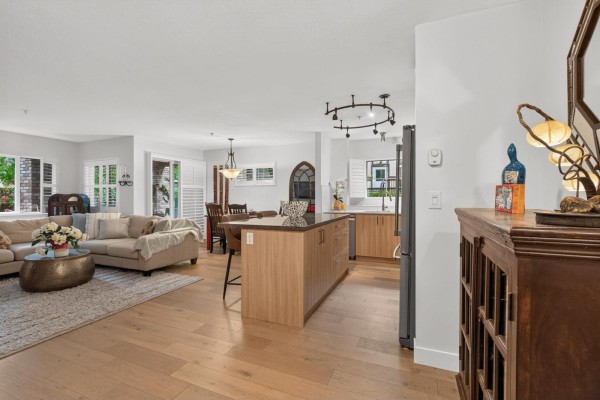 209 8717 160 Street, Surrey, BC V4N5X7 Photo 5
