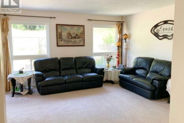 Kitchen - 209 Blackburn Drive, Brantford, ON N3T0A5 Photo 5
