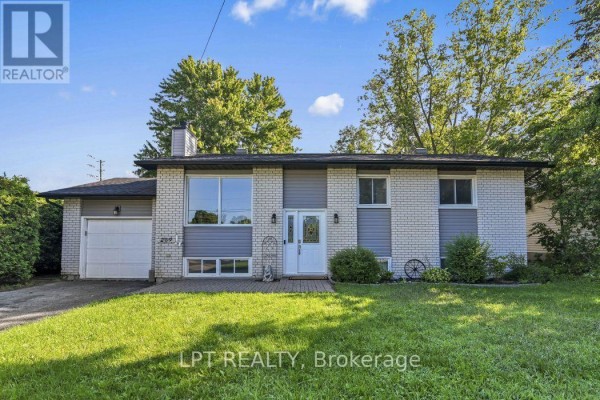 209 Bridge Street N, North Grenville, ON, photo 2