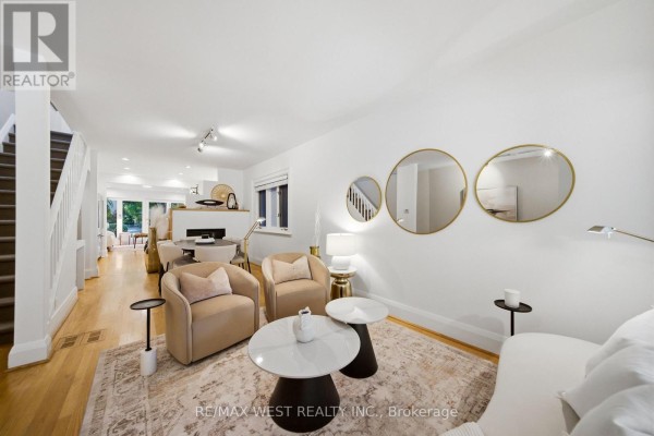 Kitchen - 209 Clendenan Avenue, Toronto, ON M6P2W9 Photo 5