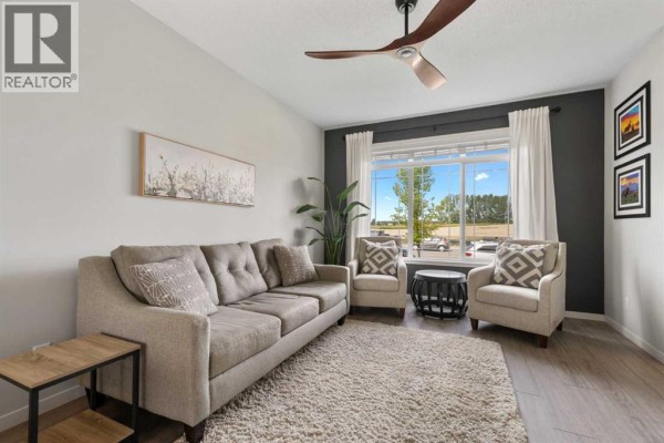 Living room - 209 D'arcy Ranch Drive, Okotoks, AB T1S5T1 Photo 4