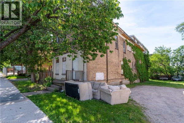 209 Dalhousie Street, Brantford, ON, photo 3