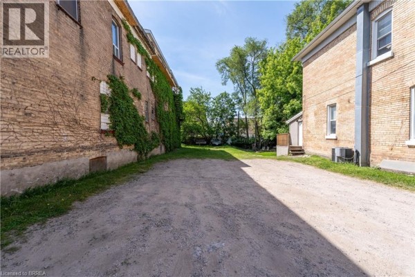 209 Dalhousie Street, Brantford, ON N3S3T8 Photo 5