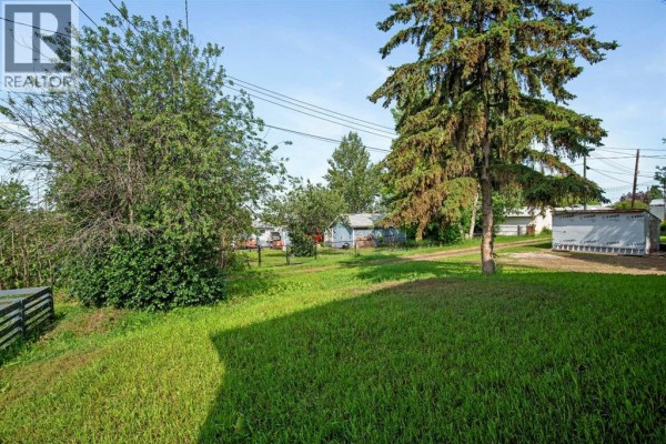 Primary Bedroom - 209 First Avenue S, Torrington, AB T0M2B0 Photo 4