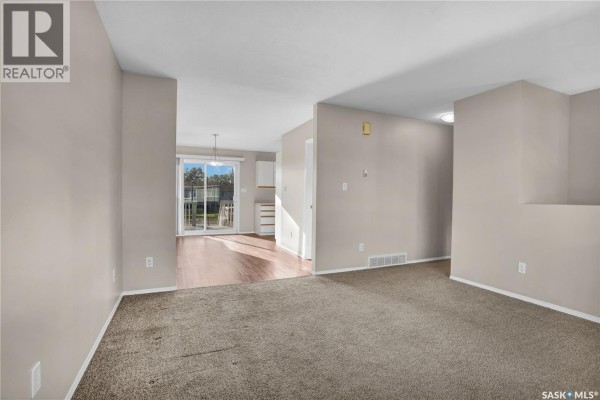 Laundry room - 209 Hedley Street, Saskatoon, SK S7N1Z9 Photo 5