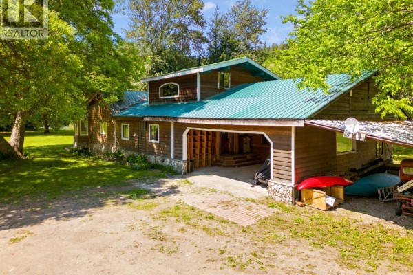 Foyer - 209 Lardeau River Road, Lardeau, BC V0G1N0 Photo 4