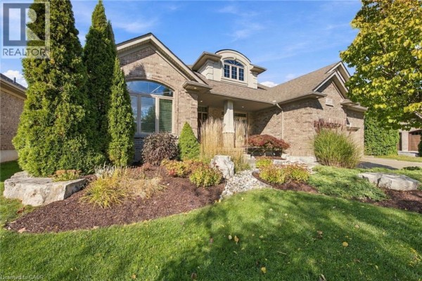 209 Longview Crescent, Kitchener, ON, photo 3