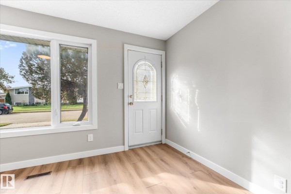 Family room - 209 Mcpherson Av, Spruce Grove, AB T7X2J3 Photo 3