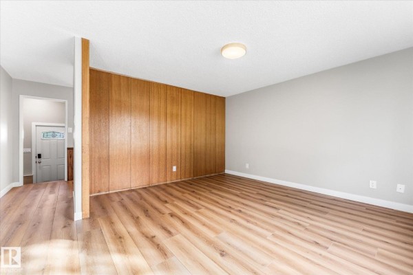 Bedroom 2 - 209 Mcpherson Av, Spruce Grove, AB T7X2J3 Photo 5