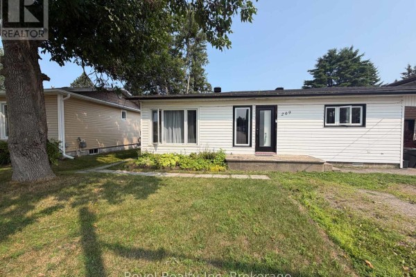 209 Salter Street, West Nipissing, ON P2B3B5 Photo 2