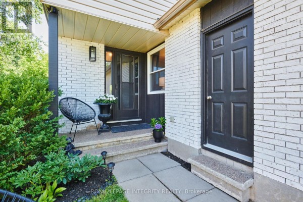 Laundry room - 209 Sherway Drive, Ottawa, ON K2J2B3 Photo 3