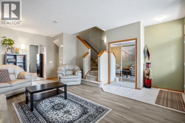 Primary Bedroom - 209 Strathcona Circle, Strathmore, AB T1P0B1 Photo 4