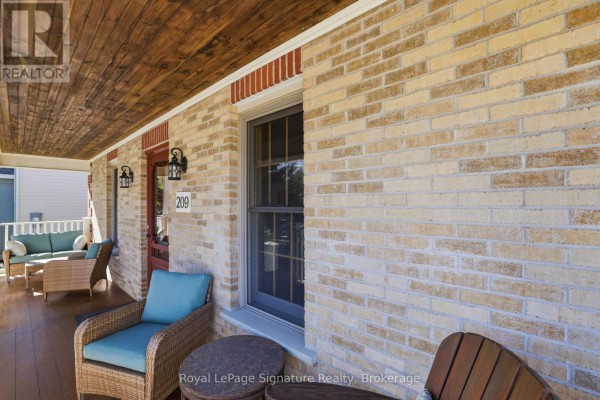 Kitchen - 209 Summerhill Road, Saugeen Shores, ON N0H2L0 Photo 4