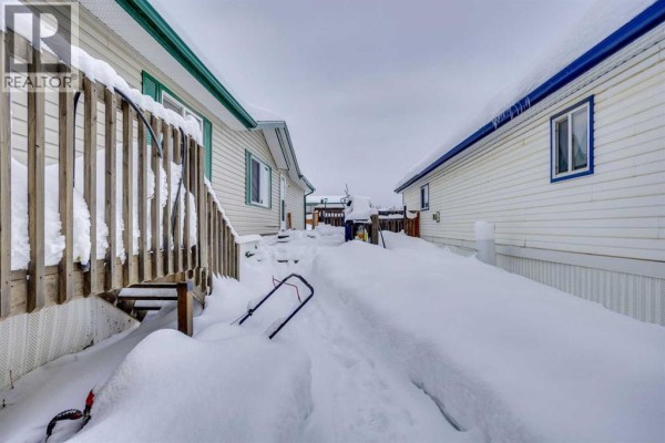 Bedroom - 209 Waterhouse Street, Fort Mcmurray, AB T9K2T1 Photo 4