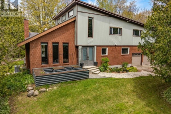 Loft - 2092 Highway 6, Puslinch, ON N0B2J0 Photo 2