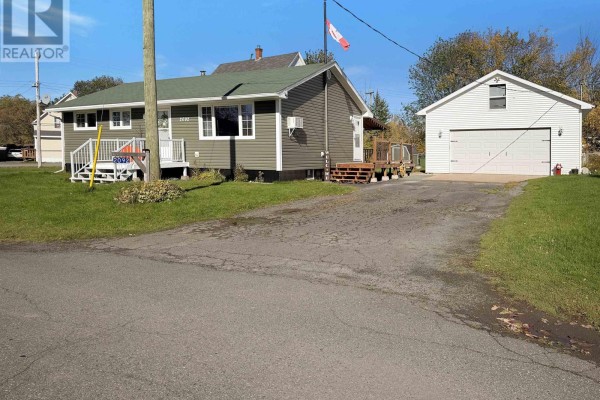 2092 Macquarrie Avenue, Westville