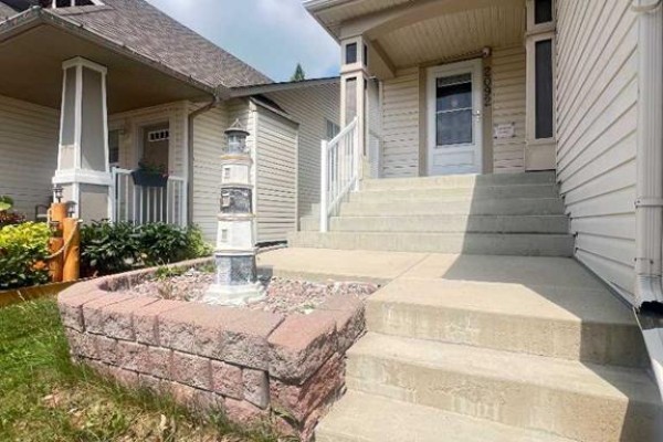 Bonus Room - 2092 Reunion Boulevard Nw, Airdrie, AB T4B0J2 Photo 2