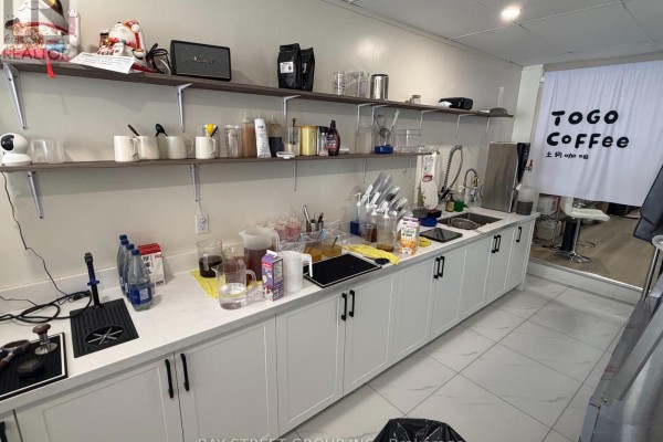 2095.5 Yonge Street, Toronto, ON M4S2A4 Photo 5