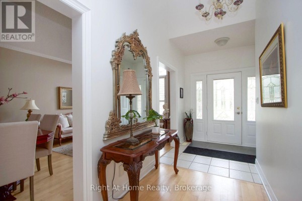 Living room - 2096 Stornoway Street, Oshawa, ON L1L1C3 Photo 4