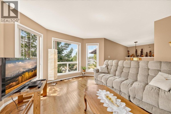 Kitchen - 20b Wolf Crescent, Windermere, BC V0A1K2 Photo 4