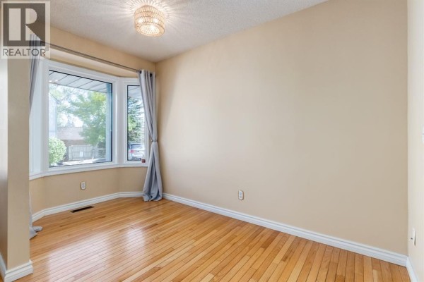 Dining room - 21, 468 Woodbine Boulevard Sw, Calgary, AB T2W5H7 Photo 4